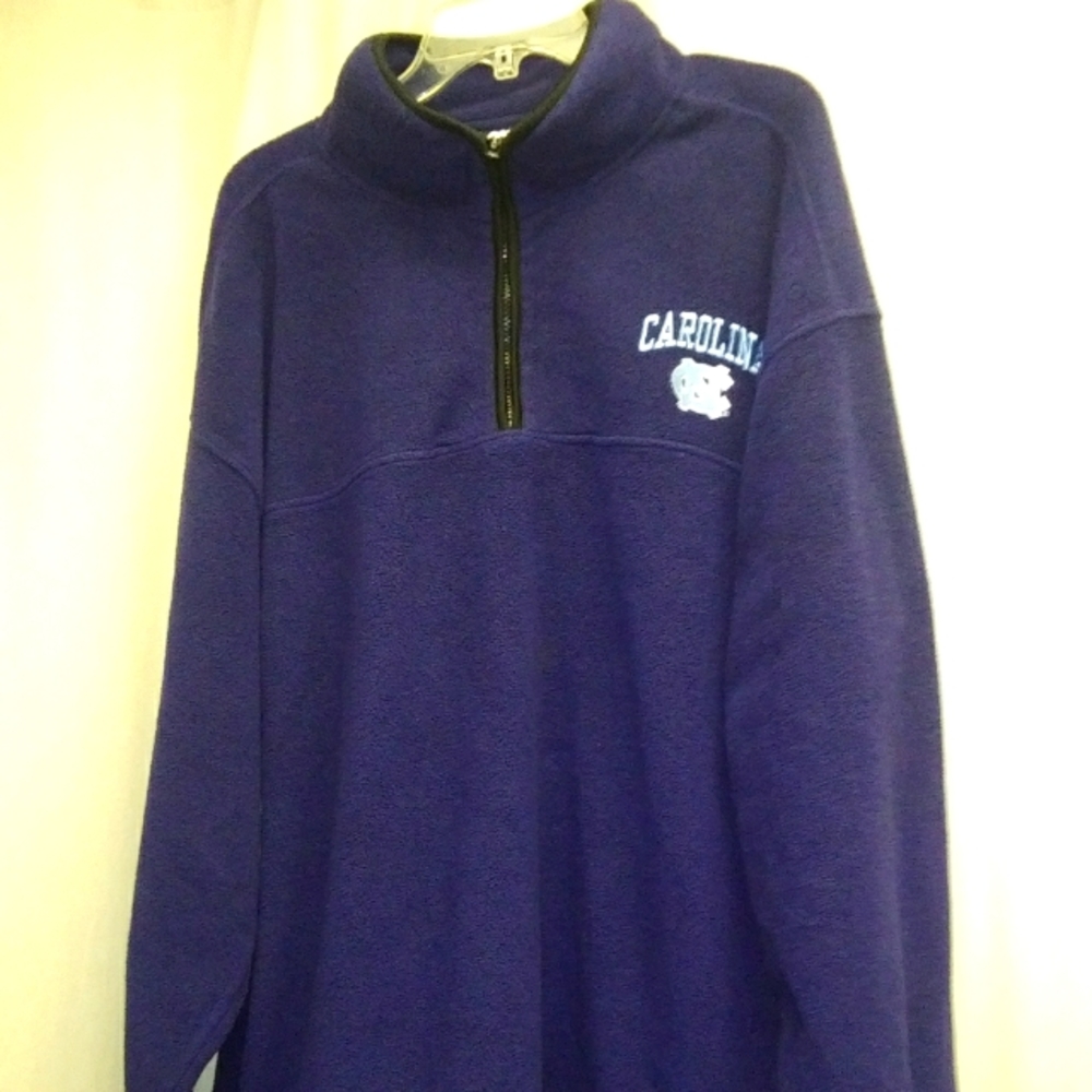 UNC Tarheels Pullover Shirt. Size 2X.
